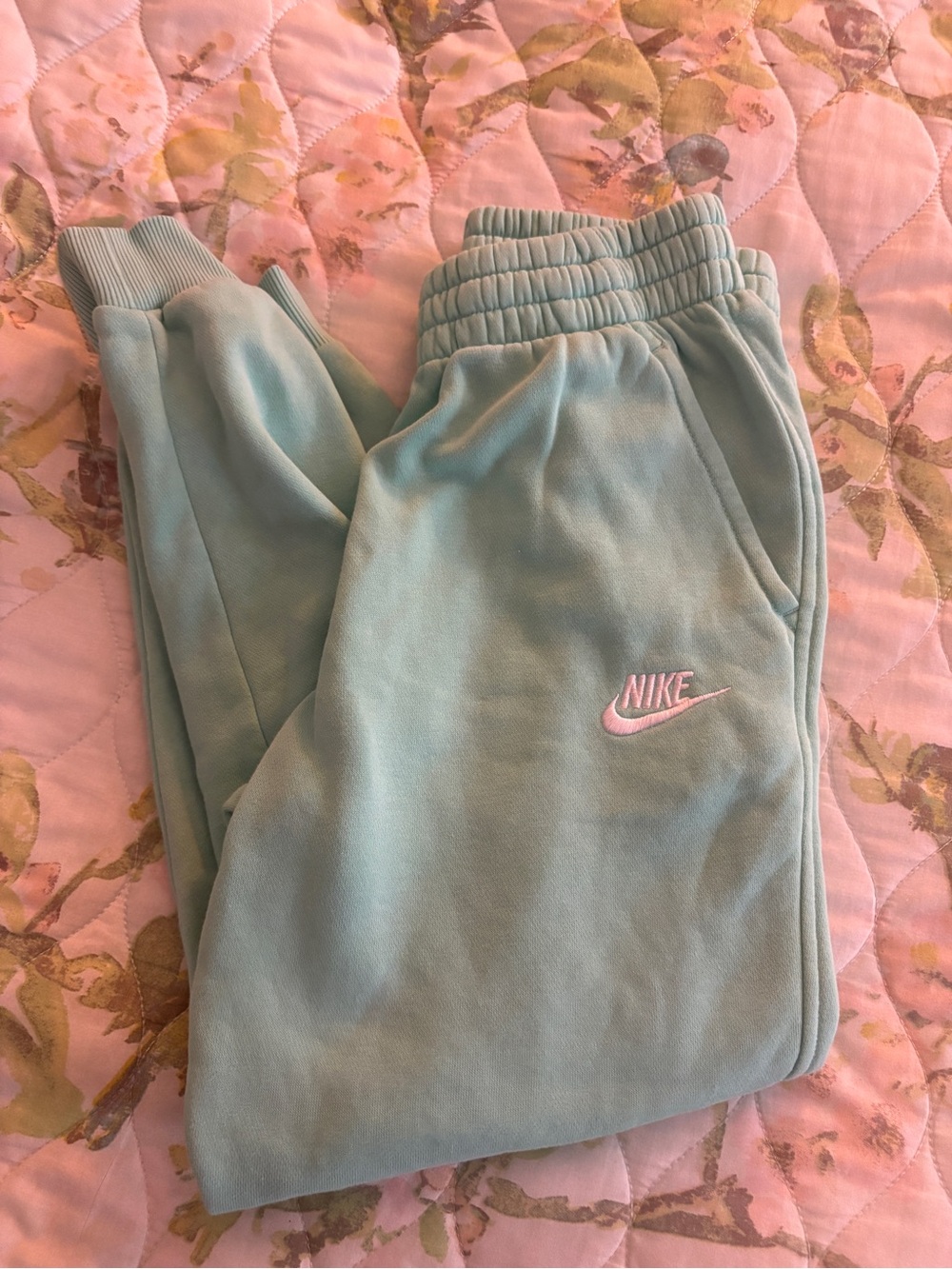 Nike Mint Green Club Fleece Joggers Sweatpants Girls Size M Athletic Sporty